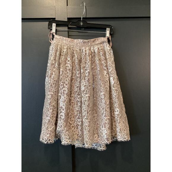 Anthropologie HD in PARIS Champagne Silver Metallic Lace Eyelash Hem Skirt Sz 0 - Picture 5 of 14